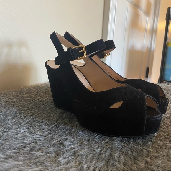 Stuart Weitzman Black Suede Turnover Platform Heel - Picture 7 of 14